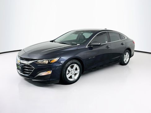 Used 2023 Chevrolet Malibu LS w/ LPO, Floor Liner Package FWD image 3