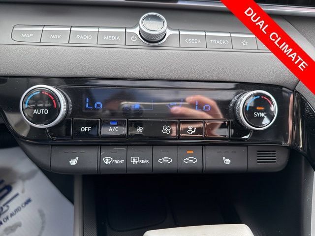 Certified 2024 Hyundai Elantra SEL w/ Convenience Package FWD image 10