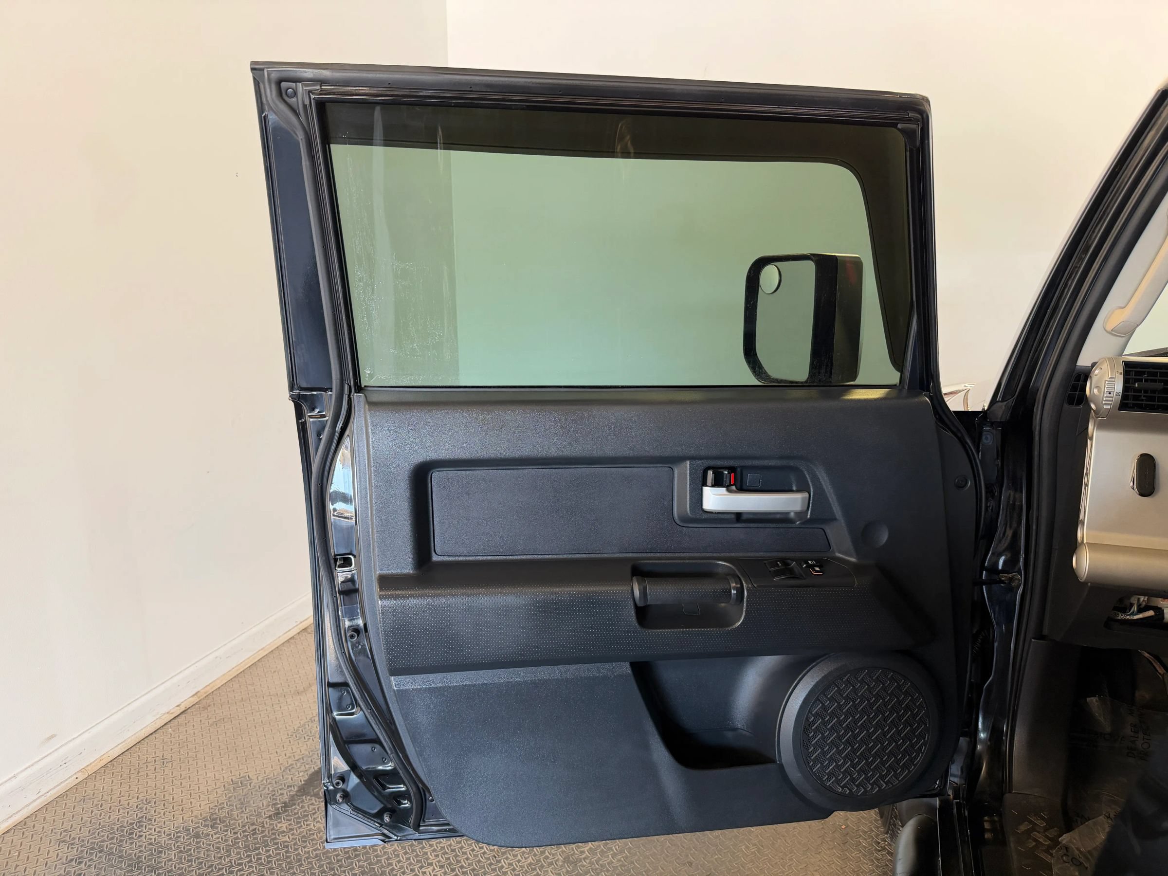 Used 2007 Toyota FJ Cruiser 4WD w/ Convenience Pkg image 5