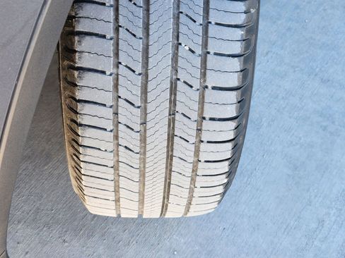 Used 2013 Toyota RAV4 LE image 12