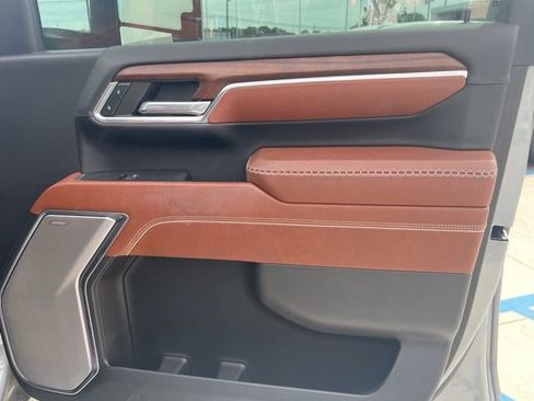 Used 2024 GMC Sierra 2500 Denali Ultimate image 20