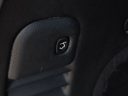 Used 2020 Jeep Grand Cherokee Altitude image 25