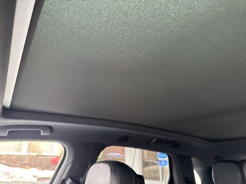 Used 2022 Porsche Cayenne S image 33