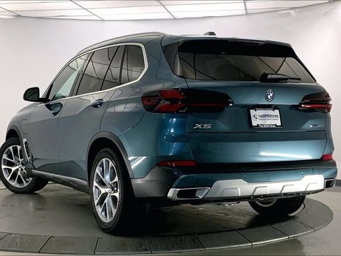 Used 2026 BMW X5 xDrive50e w/ Climate Comfort Package AWD/4WD image 10