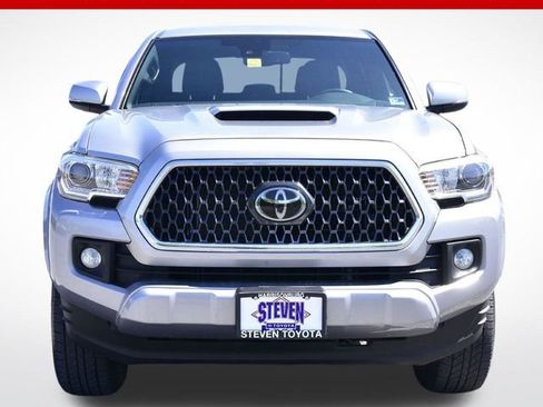 Used 2018 Toyota Tacoma TRD Sport w/ Technology Package AWD/4WD image 7