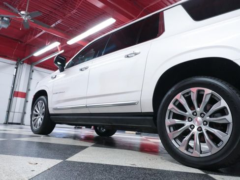 Used 2021 GMC Yukon XL Denali w/ Denali Premium Package RWD image 46