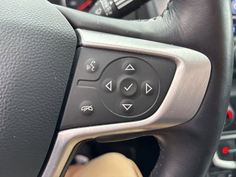 Used 2022 GMC Terrain SLT image 21