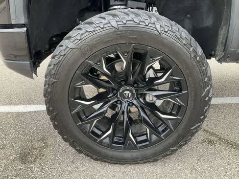 Used 2024 GMC Sierra 1500 Elevation AWD/4WD image 12