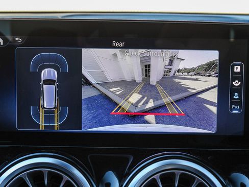 Certified 2025 Mercedes-Benz GLB 250 image 27