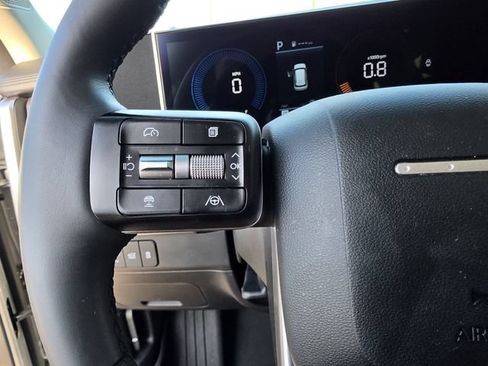 Used 2025 Hyundai Santa Fe SEL FWD image 22