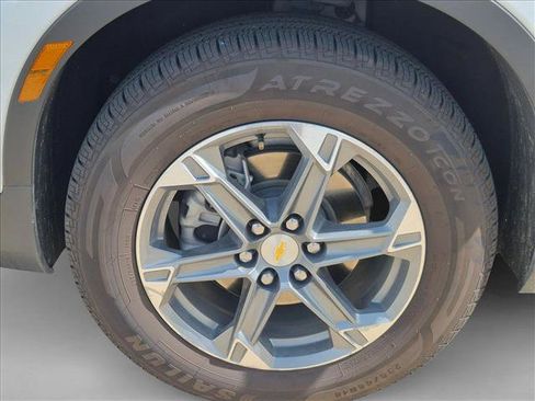 Used 2025 Chevrolet Blazer LT AWD/4WD image 9