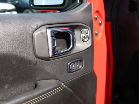 Certified 2025 Jeep Wrangler Unlimited Sahara image 15