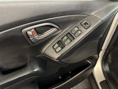 Used 2014 Hyundai Tucson SE AWD/4WD image 14