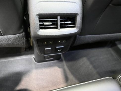 Used 2018 Chevrolet Equinox Premier image 25