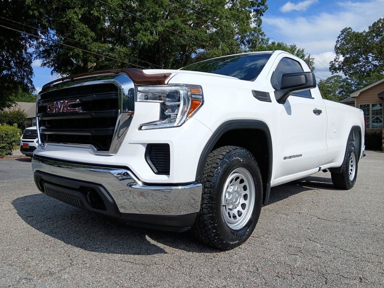 Used 2022 GMC Sierra 1500 Pro w/ Convenience Package AWD/4WD image 2