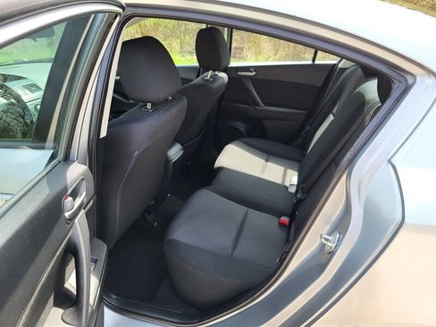 Used 2013 MAZDA MAZDA3 i Sport image 13