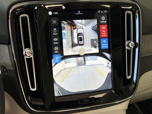 New 2026 Volvo XC40 B5 Plus w/ Protection Package Premier image 23