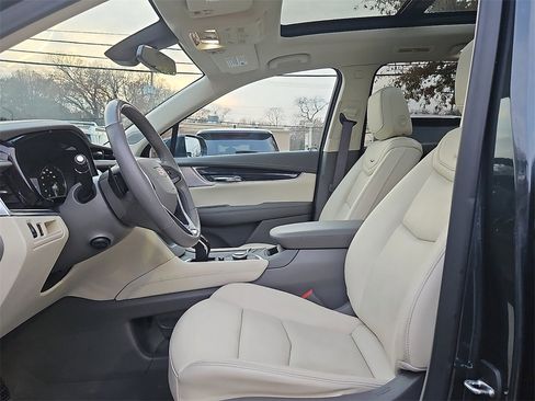 Used 2020 Cadillac XT6 Premium Luxury w/ LPO, Floor Liner Package image 13