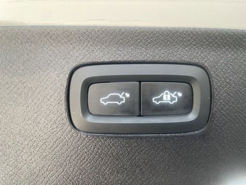 Certified 2023 Volvo XC90 B5 Core w/ Climate Package image 11