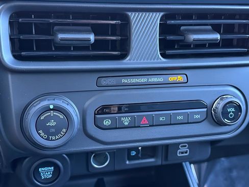 New 2026 Ford Maverick Lariat w/ Black Appearance Package image 19