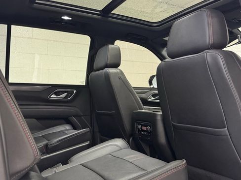 Used 2022 Chevrolet Suburban RST w/ Sport Performance Package AWD/4WD image 8