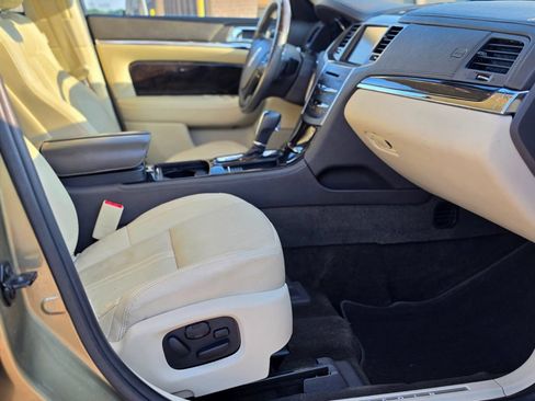 Used 2013 Lincoln MKS AWD image 15