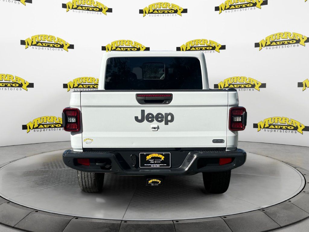 Used 2022 Jeep Gladiator Overland w/ LED Lighting Group AWD/4WD image 4