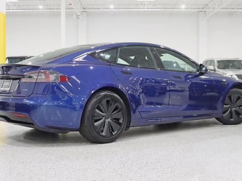 Used 2021 Tesla Model S Plaid image 9