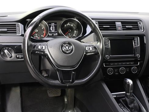 Used 2017 Volkswagen Jetta SEL FWD image 12