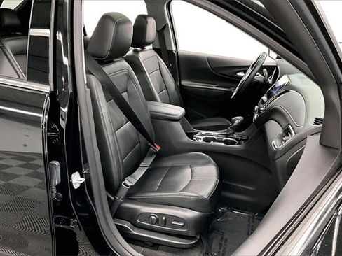 Used 2023 Chevrolet Equinox Premier image 7
