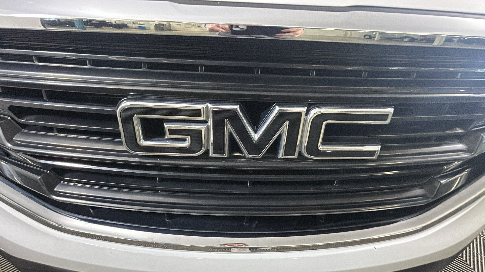 Used 2020 GMC Terrain SLE FWD image 9