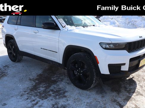 Used 2022 Jeep Grand Cherokee L Altitude image 1