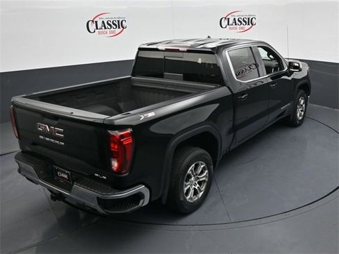 Used 2020 GMC Sierra 1500 SLE w/ SLE Value Package image 20