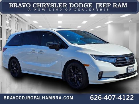 Used 2023 Honda Odyssey Sport image 1