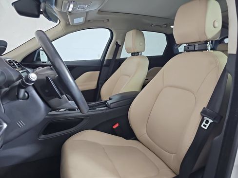Used 2020 Jaguar F-PACE Premium AWD/4WD image 15