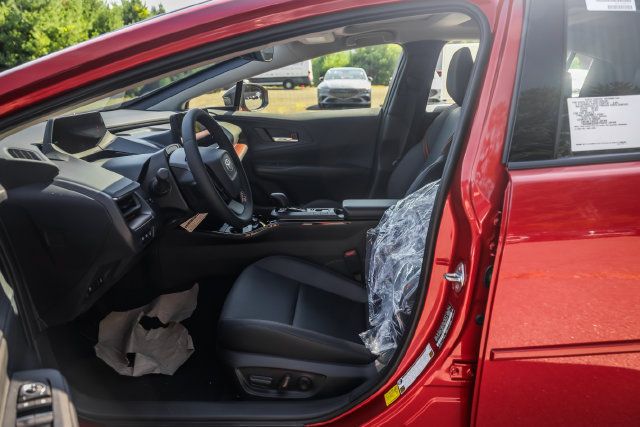 New 2026 Toyota Prius Plug-In Hybrid FWD image 13