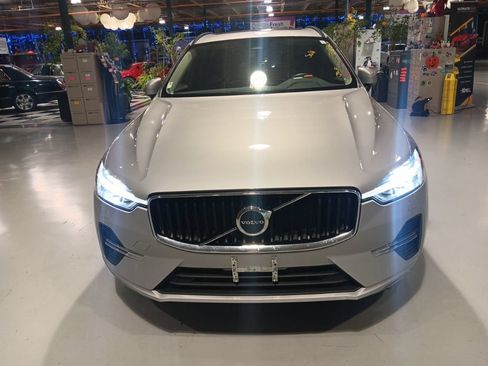Used 2022 Volvo XC60 B5 Momentum AWD/4WD image 9