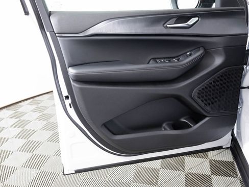 New 2025 Jeep Grand Cherokee Laredo X image 12