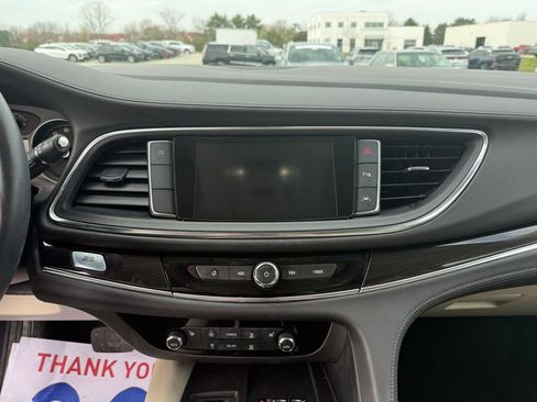 Used 2024 Buick Enclave Essence image 23