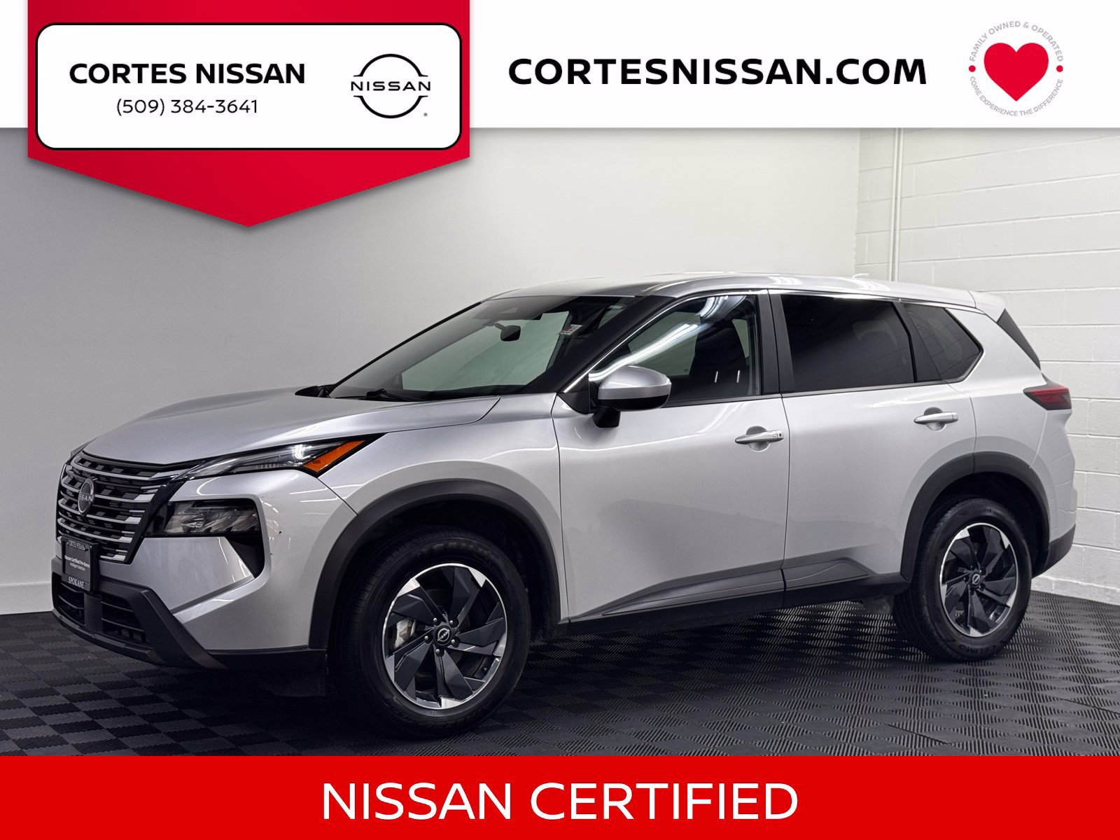 Certified 2025 Nissan Rogue SV AWD/4WD image 1