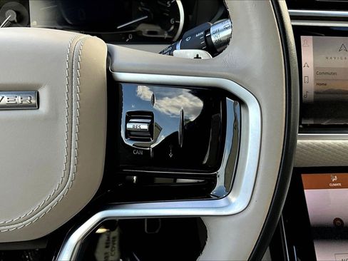 Used 2023 Land Rover Range Rover Velar R-Dynamic S image 19