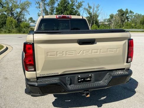 Used 2023 Chevrolet Colorado Trail Boss w/ Technology Package AWD/4WD image 10