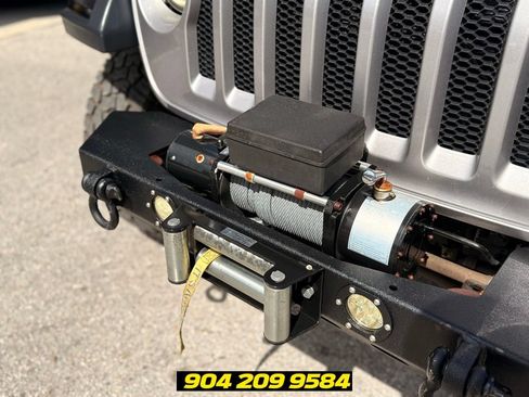 Used 2018 Jeep Wrangler Unlimited Sport S AWD/4WD image 14