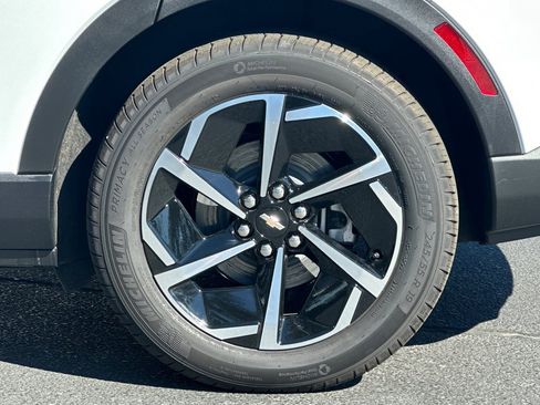 New 2026 Chevrolet Equinox EV LT image 23