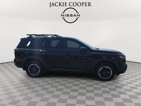 Used 2024 Nissan Pathfinder Rock Creek AWD/4WD image 4