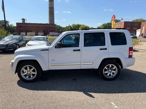 Used 2012 Jeep Liberty Sport AWD/4WD image 3
