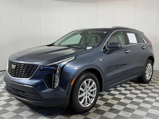 Used 2019 Cadillac XT4 Luxury w/ Cold Weather Package video 2