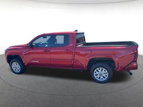 Used 2024 Toyota Tacoma SR5 AWD/4WD image 11