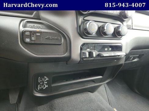 Used 2024 RAM 3500 Big Horn AWD/4WD image 10
