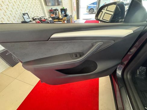 Used 2024 Tesla Model Y Long Range RWD image 26